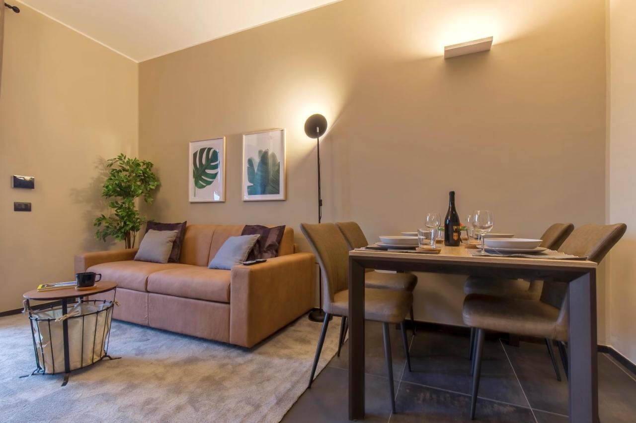 Modern & Bright 2 Bedroom Flat 50M From M4 Stop Milan Luaran gambar